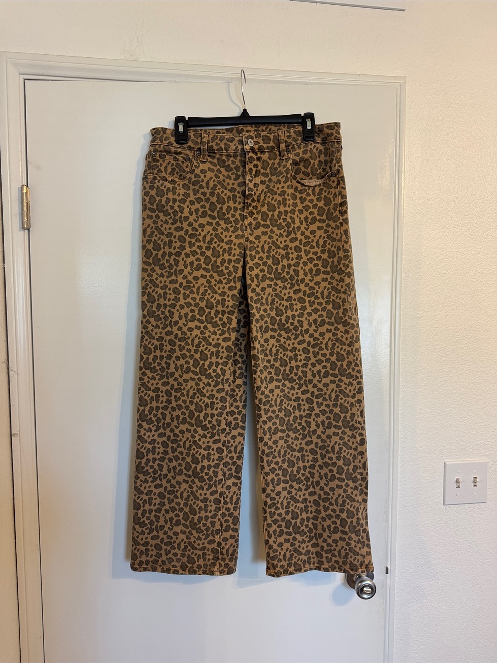 American Eagle Leopard Print Straight-Leg Pants